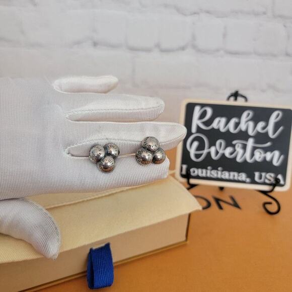 Louis Vuitton Silver Cuff Links - Picture 6 of 10